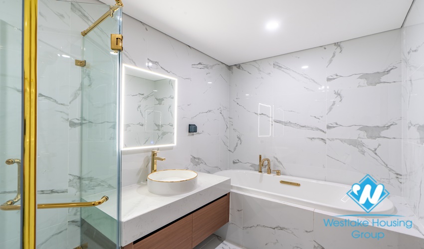 High floor three bedrooms apartment for rent in Sunshine City, Tay Ho